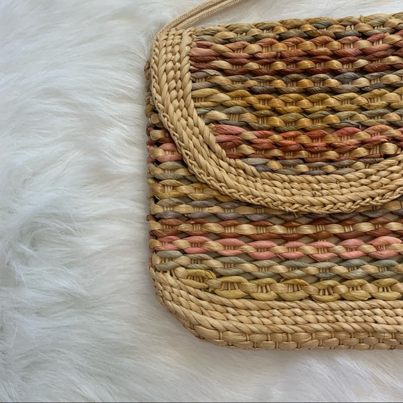Hand Crafted Straw Rattan Colorful Woven Flap Over Shoulder Bag - Picture 10 of 10